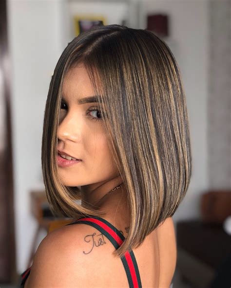 morena iluminada nas pontas cabelo curto|Morena iluminada em cabelo curto: 45 ideias para arrasar com。